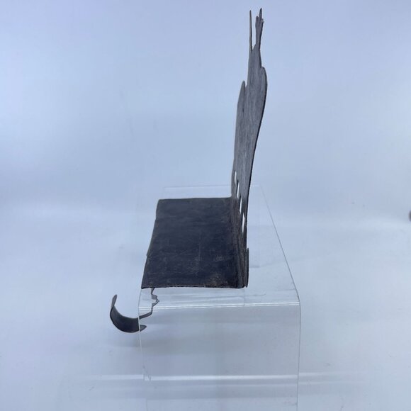 vintage sheet metal santa sleigh and 3 reindeer stocking holder set of 4 - Picture 4 of 9